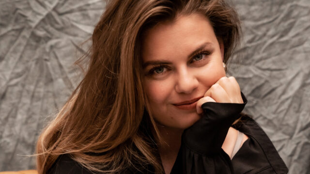 Actrice Britt Scholte over daten: 'Het voelt soms alsof je met tien-nul achterstaat'