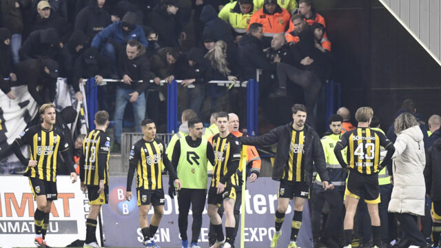 Weer veldbestorming, deze keer bij Vitesse: 'Zorg voor meldplicht'