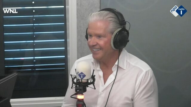 Dries Roelvink veertig jaar in het vak: 'Ik zal wel een keer in het harnas omvallen'