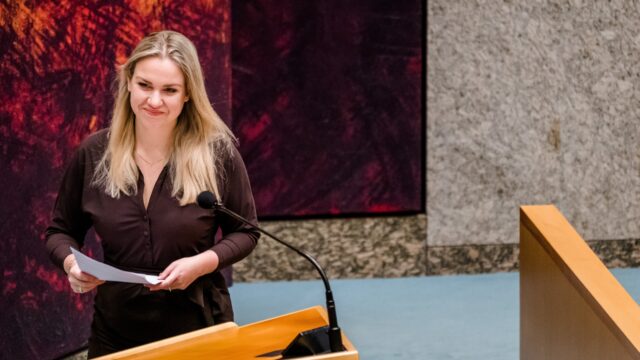 Femke Merel van Kooten over stotteren, pesten en politiek: 'Als je hevig stottert kun je niet zijn wie je wil zijn'