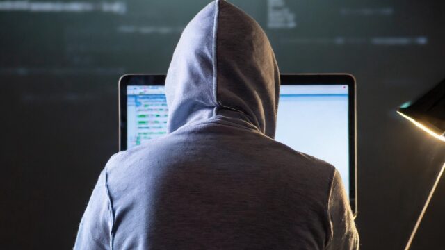 Politie slaat alarm: steeds meer kinderporno gemaakt met hulp van AI