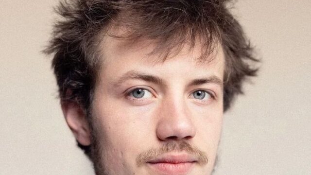 Flip Zonne Zuijderland maakte met zijn moeder een theaterstuk over zijn transitie