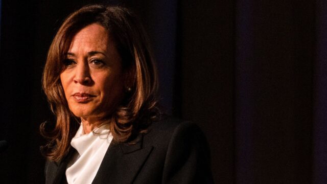 Kamala Harris uit harde kritiek op Joe Biden in haar nieuwe memoires