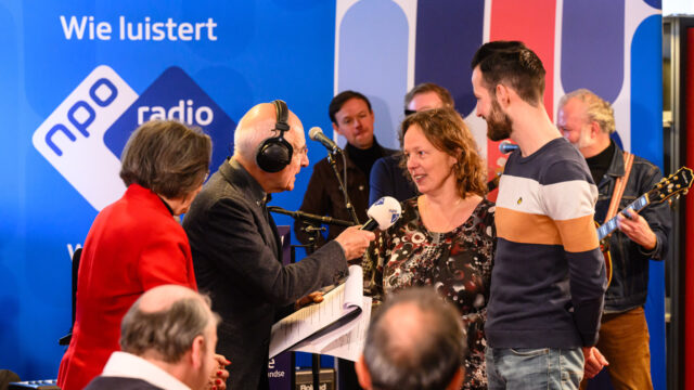 Dit zijn de winnaars van het Groot Dictee der Nederlandse Taal 2024!