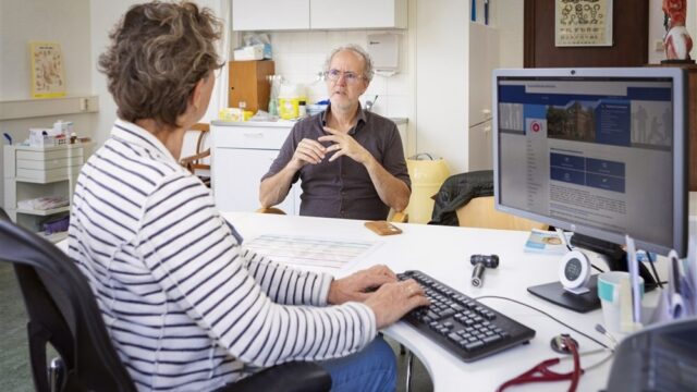 Stand.nl: 'Vrouwen moeten veel serieuzer worden genomen in de geneeskunde'