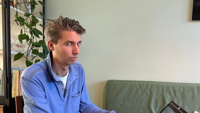 Zijn de satirische koppen van De Speld steeds moeilijker van echt te onderscheiden? 'Nieuws is absurder geworden'