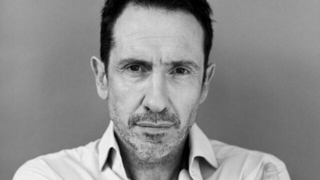 Vader Jacob en zoon Roman Derwig samen in 'Hamlet': 'Ik kan wel met pensioen'