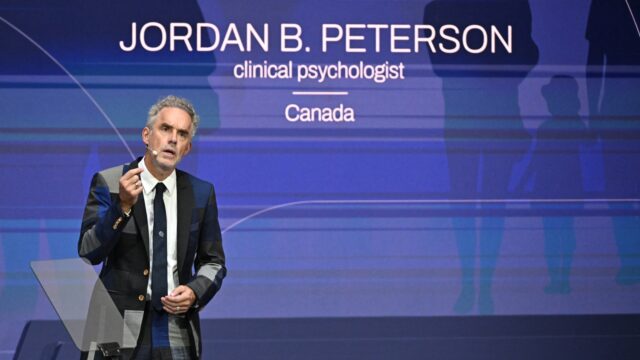 Wat trekt jonge mannen zo aan in Jordan Peterson? 'Ze hebben behoefte aan duidelijkheid'