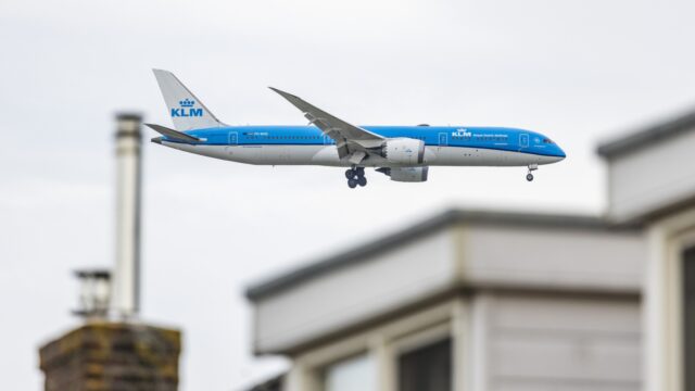 Aangifte tegen Schiphol: 'Horrornachten en marteling, hiertegen moeten we beschermd worden'