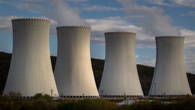 Stand.nl: 'Twee nieuwe kerncentrales is meer dan genoeg'