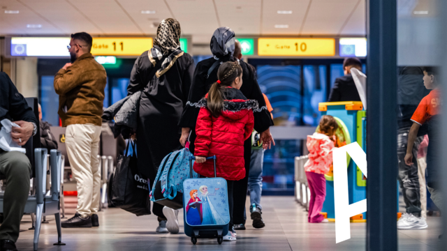 Kinderrechtenorganisaties vrezen gevolgen Europees Migratiepact: 'Kinderen maandenlang opsluiten botst met het Kinderrechtenverdrag'