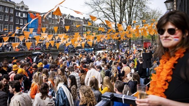 Stand.nl: 'We moeten Koningsdag koesteren'