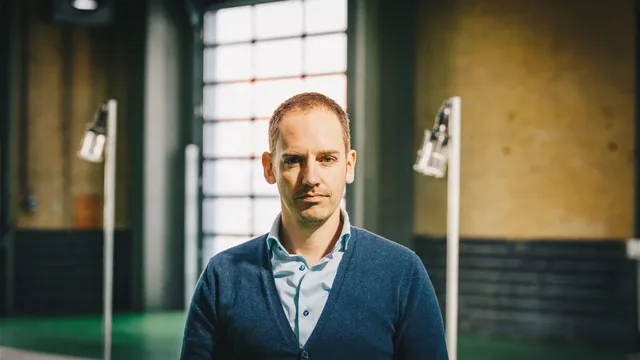 Waarom deze miljonair zijn succesvolle bedrijf weggeeft