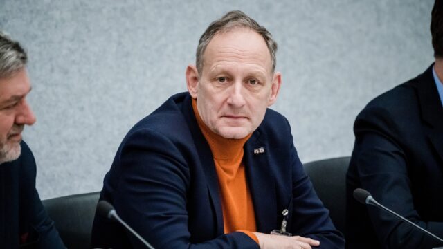 Oud-generaal Mart de Kruif wil maatschappelijke dienstplicht