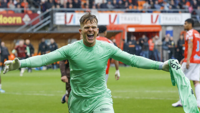 Koeman Jr. grijpt heldenrol bij Telstar: 'Hij moet mee naar het WK'