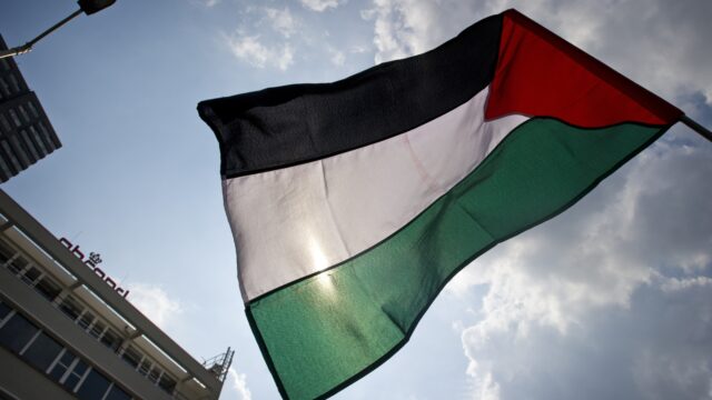 Moet Nederland de Palestijnse staat erkennen? 'Cadeautje aan Hamas'