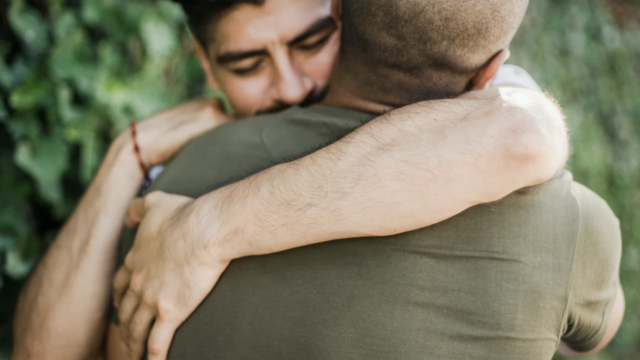 Praten over gevoelens is voor veel mannen geen vanzelfsprekendheid: 'Ik betrap mezelf er nog steeds op dat ik dingen binnenhoud.'