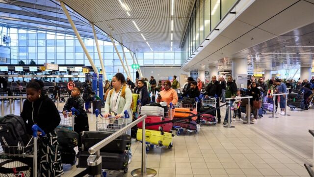 Gezichtsherkenning in de rij op Schiphol: zegen of vloek?