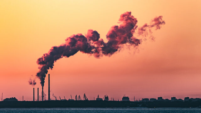 Handel in CO2-certificaten belemmert klimaatdoelen: 'Bedrijven gaan nauwelijks minder uitstoten'