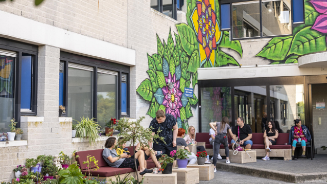 Angelo Schuurmans runt unieke asielopvang: 'Ik zag mensen die heel erg op mij leken'