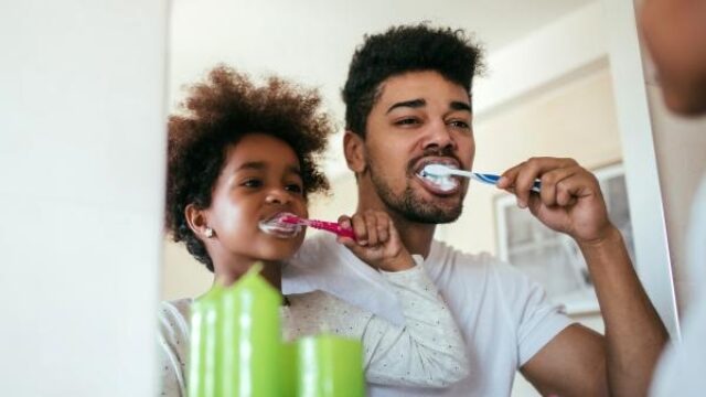 Echte vooruitgang in mondzorg zit in poetsgedrag, niet in de nieuwste snufjes