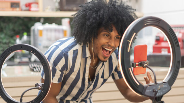 Hoe verleiden influencers ons tot aankopen