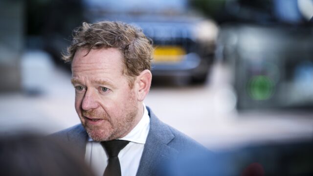 Nederland dichtbij deal met Oeganda over 'terugkeerhub': 'Geen rechter zal dit toestaan'