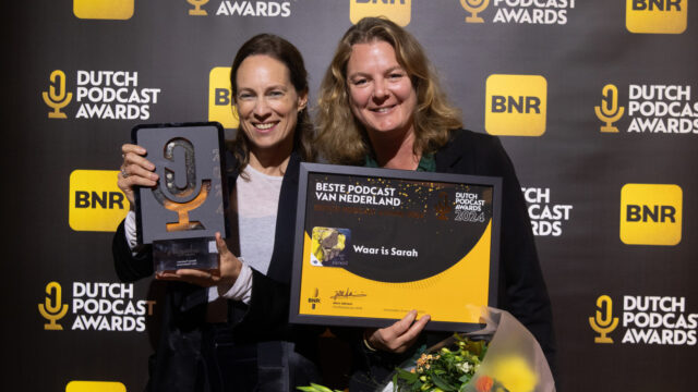 Waar is Sarah? wint beste podcast Dutch Podcast Award 2024; En Niemand Bleef Onaangeraakt beste sounddesign