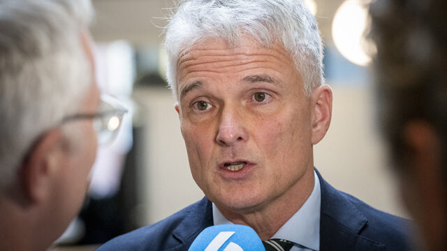 Burgemeester Westerwolde doet oproep aan asielminister Faber: 'Volg advies Raad van State op'