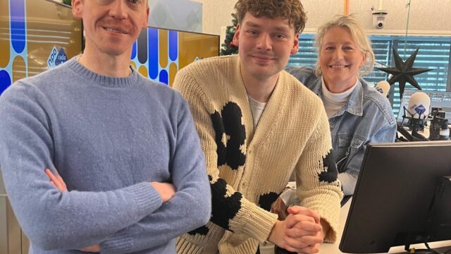 Soy Kroon over Watch Your Back, theater en geloof