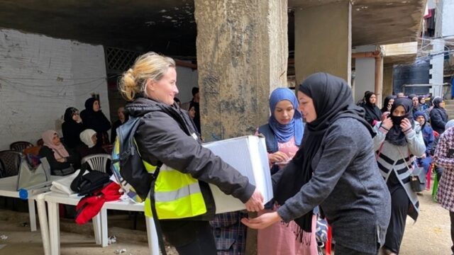 Amin helpt vluchtelingen in Libanon, maar raakt in Nederland in opspraak