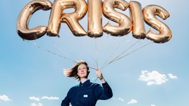Yora Rienstra niet bang voor humor in 'Half Holland in crisis'