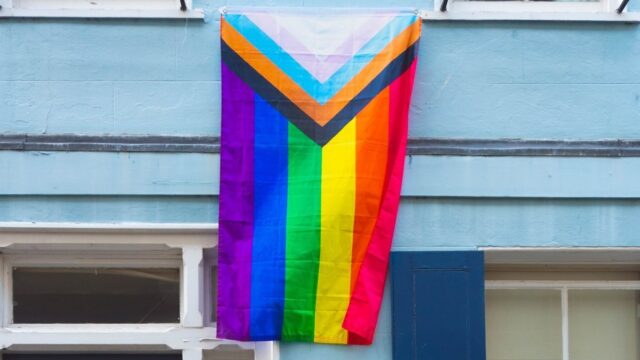 Mrs. Senior Pride Nardie Eijsberg (71) zet zich in voor 'roze ouderen'