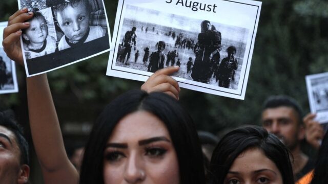 Jezidi's herdenken genocide: 'Honderdduizenden mensen zijn nog steeds op de vlucht of vermist'