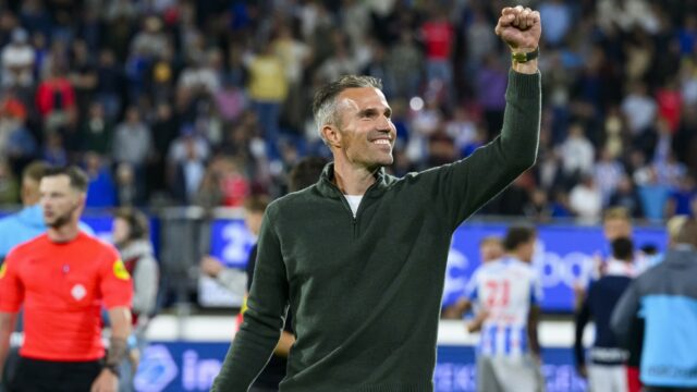 'Van Persie laat Heerenveen met kort combinatiewerk spelen, dat is wat je als liefhebber wil zien'