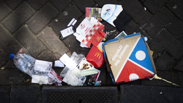 Afvalberg groeit ondanks goede wil: 'We recyclen ons hier niet uit'