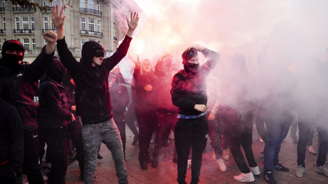 Demonstratie Amsterdam: 'Ajax-hooligans verpesten het voor tienduizenden voetballiefhebbers'