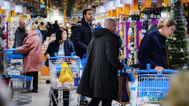 Slimme camera's moeten winkeldiefstal voorkomen: 'Vroeger was de klant koning, nu is de klant crimineel'
