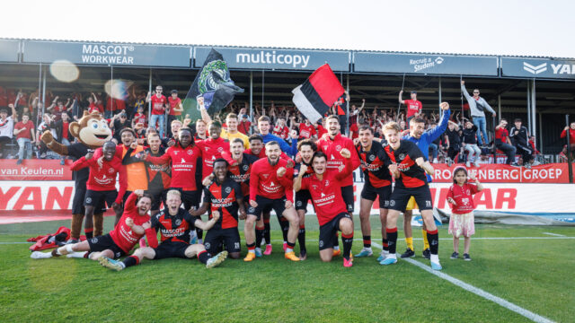 Almere City en FC Emmen gaan week van ontknopingen in: 'Een klassieke finale'