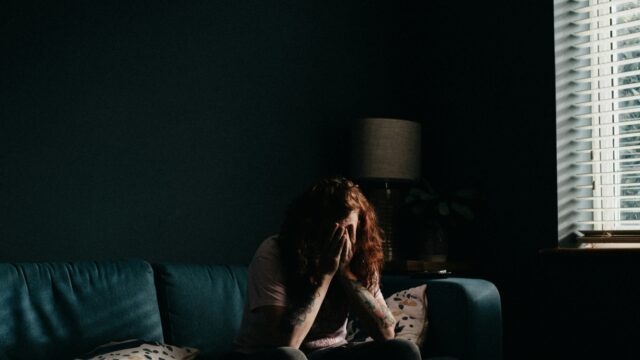 Onderzoek naar Chronisch Vermoeidheidssyndroom: 'Artsen zetten ziekte vaak aan de kant'