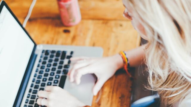 Stand.nl: 'Het is triest dat online asociaal gedrag normaal is geworden'