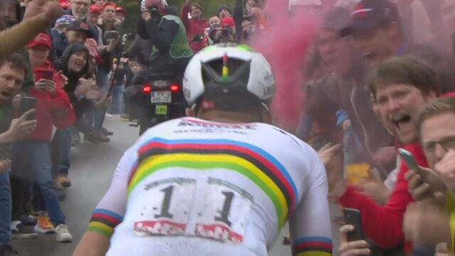 Remco Evenepoel wint opnieuw Luik-Bastenaken-Luik: 'Een wedstrijd die hem op het lijf is geschreven'