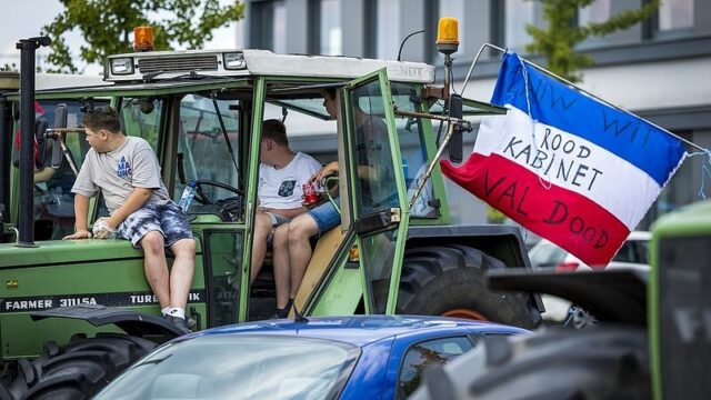 5 jaar de omgekeerde vlag: Het symbool van de boerenprotesten en de ontevreden burger