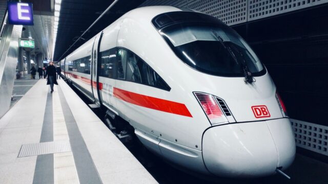 Internationaal treinreizen van en naar Nederland anderhalf keer duurder dan vliegtuigreis