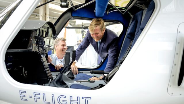 De toekomst van e-vliegen: 'We gaan niet volledig elektrisch de oceaan over'
