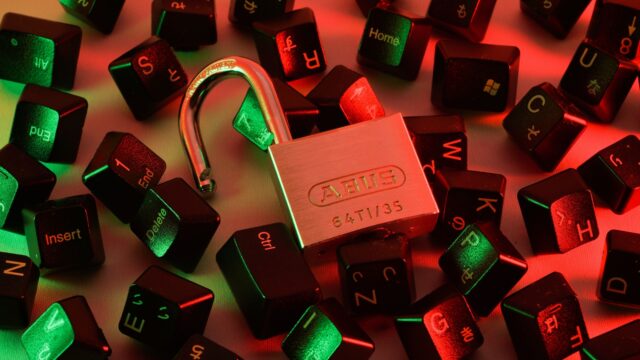 Nederlandse bedrijven en universiteiten op grote schaal spionage-doelwit van China
