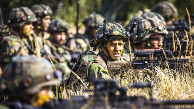 Podcast De Dag: de vergeten voordelen van de dienstplicht | NPO Radio 1