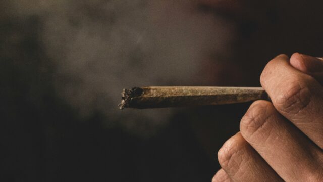 Zorgen over toenemend drugsgebruik daklozen: 'Mensen worden aan hun lot overgelaten'