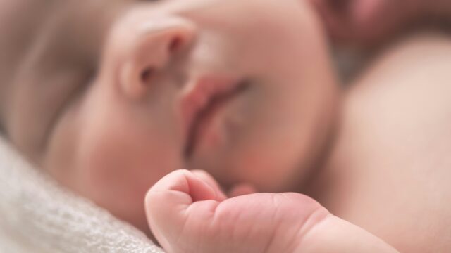Labgekweekte huid helpt baby van brandwonden af