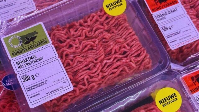 Gaan vleesliefhebbers 'hybride vlees' eten? Lidl hoopt van wel